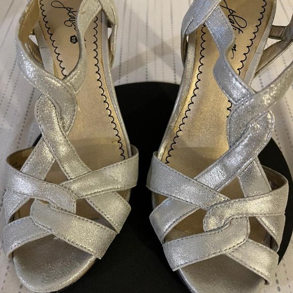 SILVER PLATINUM BP SANDALS - Picture 1 of 4